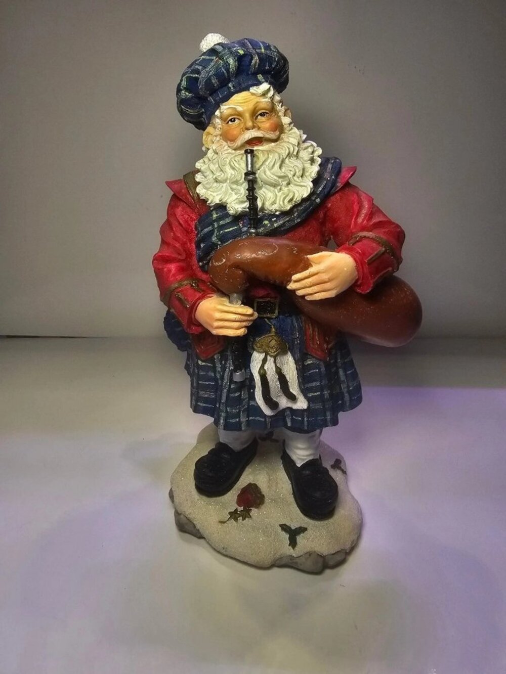 Scottish Bagpiper Figurine Blue Tartan Kilt Tam Bagpipes 9in Christmas7